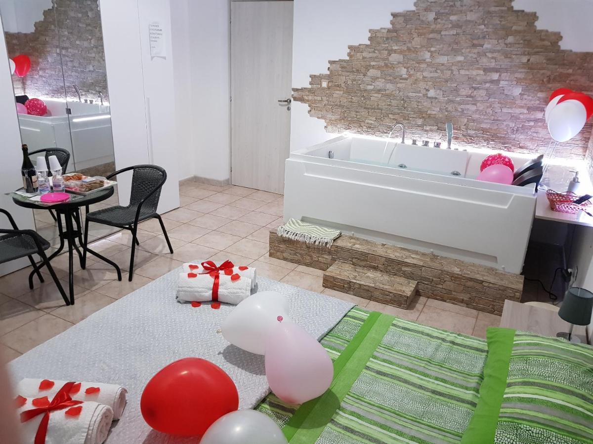 Bed and Breakfast Leo&Italy'S House Taranto Exterior foto